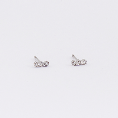 Three diamond studs WG